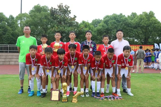 刘虹宣布退役，回顾光辉历程无怨无悔